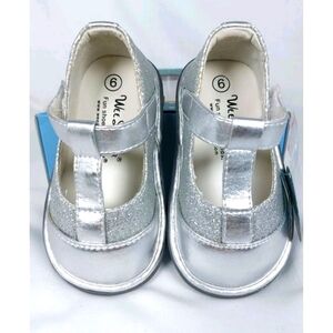 New + Box Wee Squeak Sparkle T Silver Comfort Soft Mary Janes Toddler Size 6‎